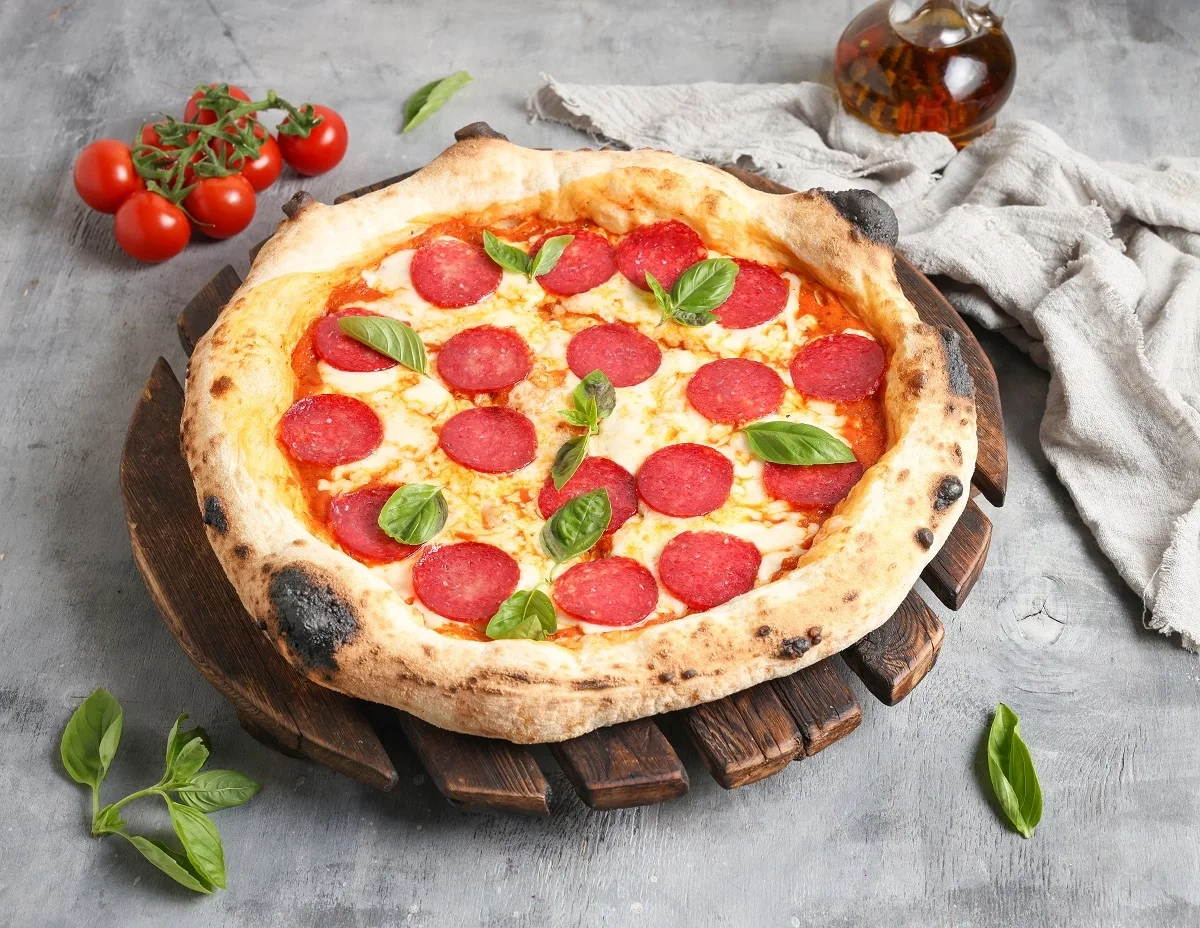 Նեապոլիտանական պիցցա պեպերոնի