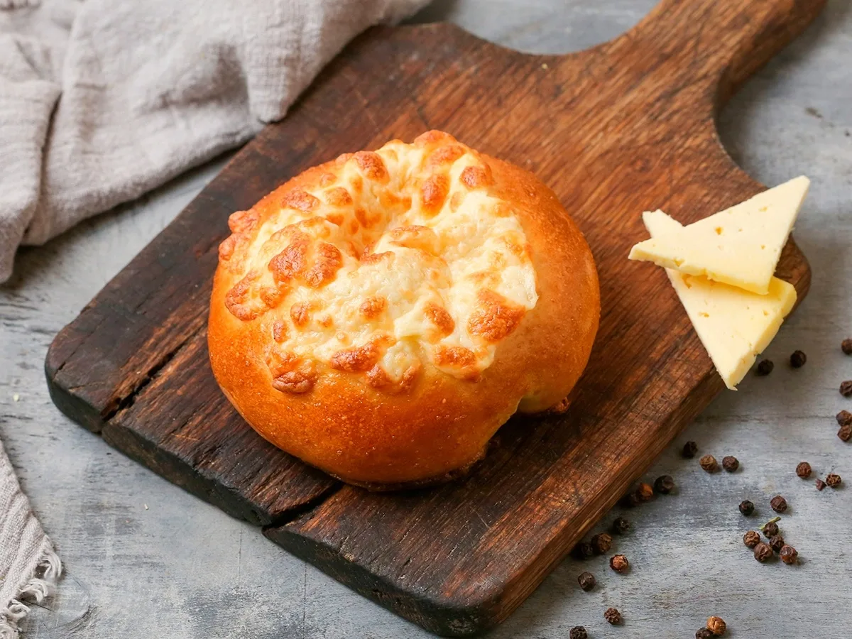 Կարկանդակ երեք տեսակի պանրով