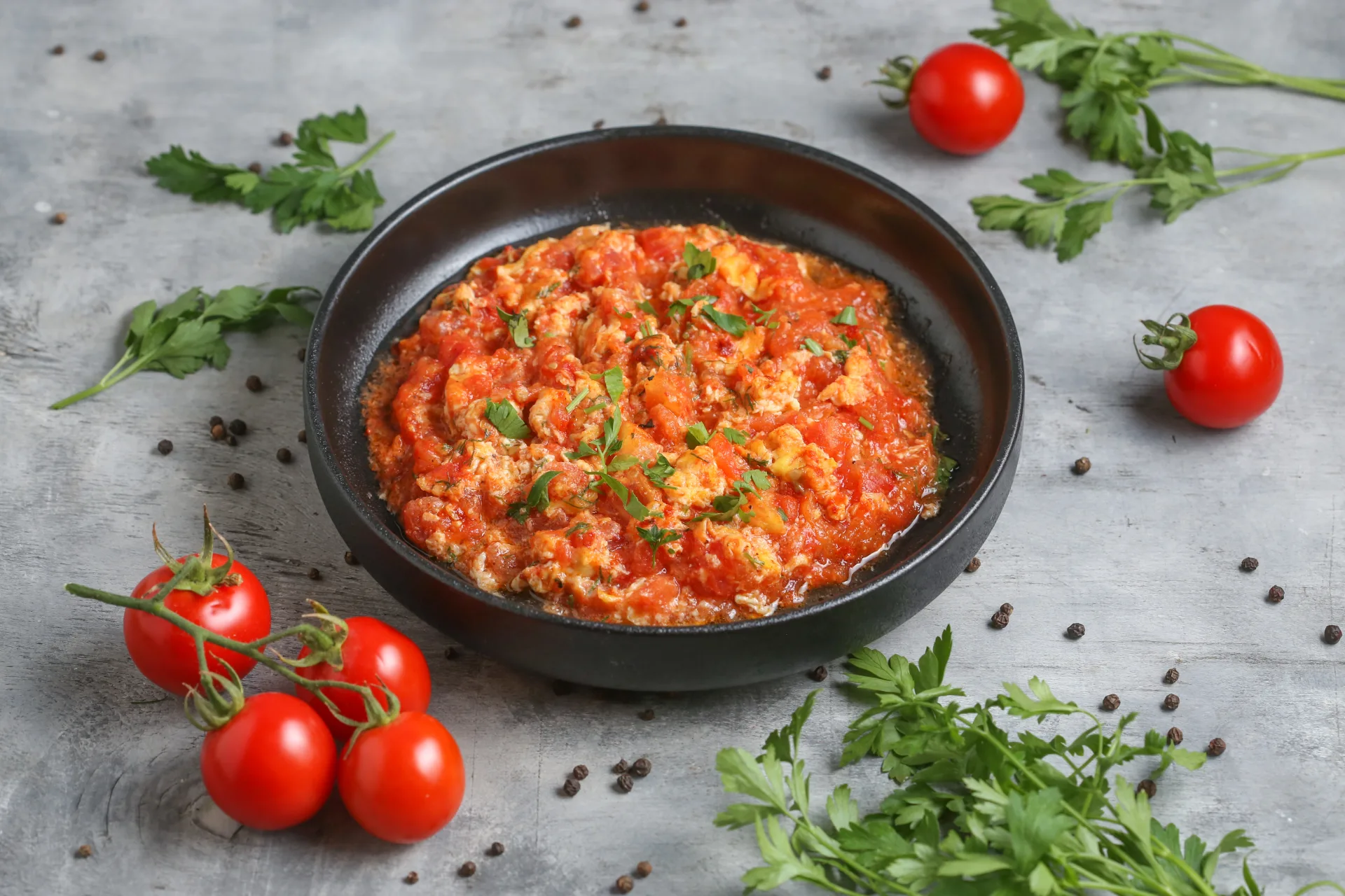 Ձվածեղ լոլիկով