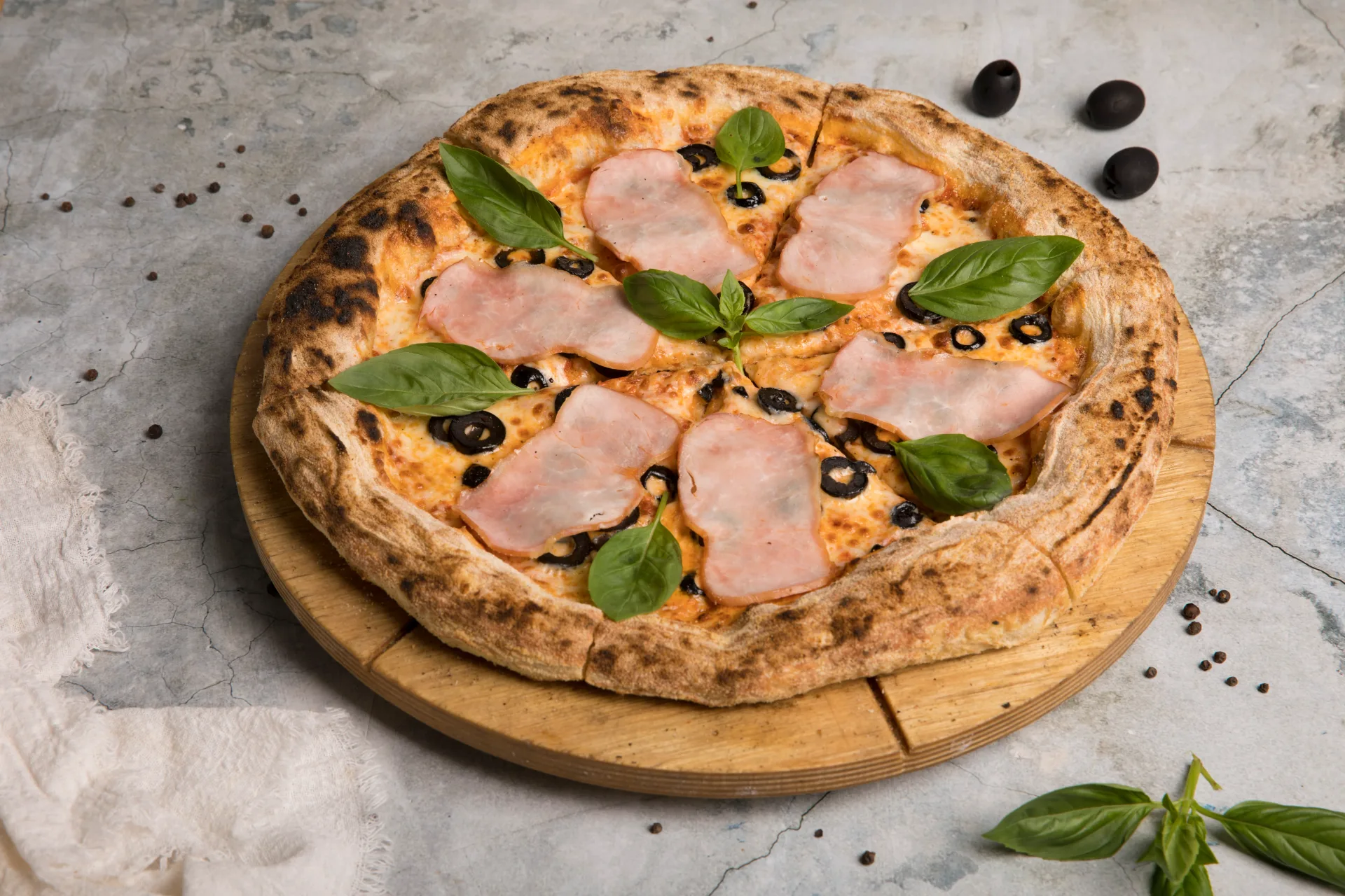 Неаполитанская пицца Сицилия