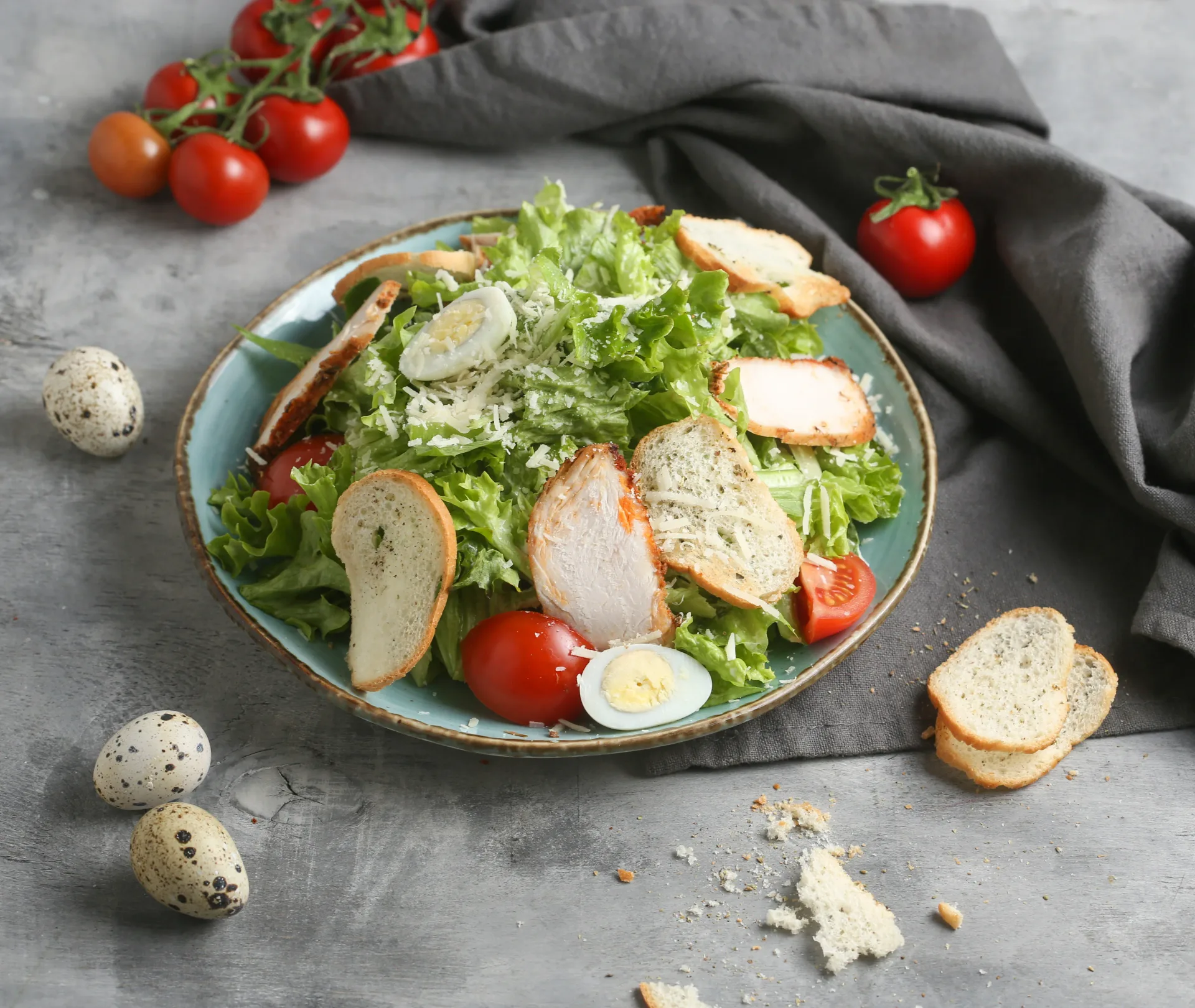 Աղցան կեսար հավի մսով