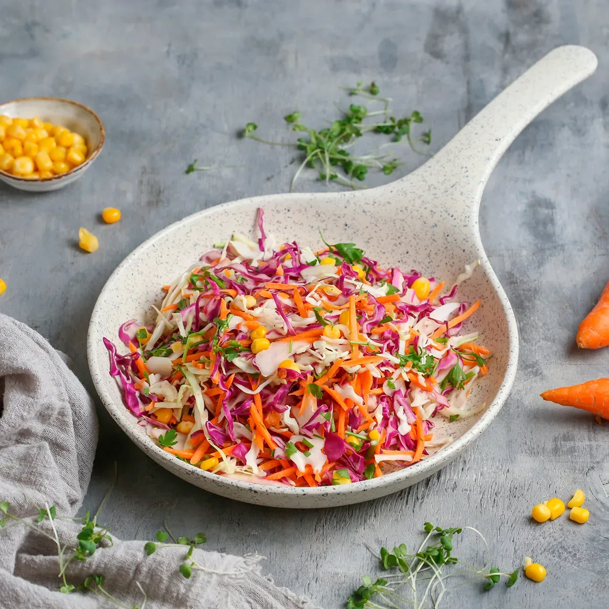 Աղցան մանուշակագույն կաղամբով