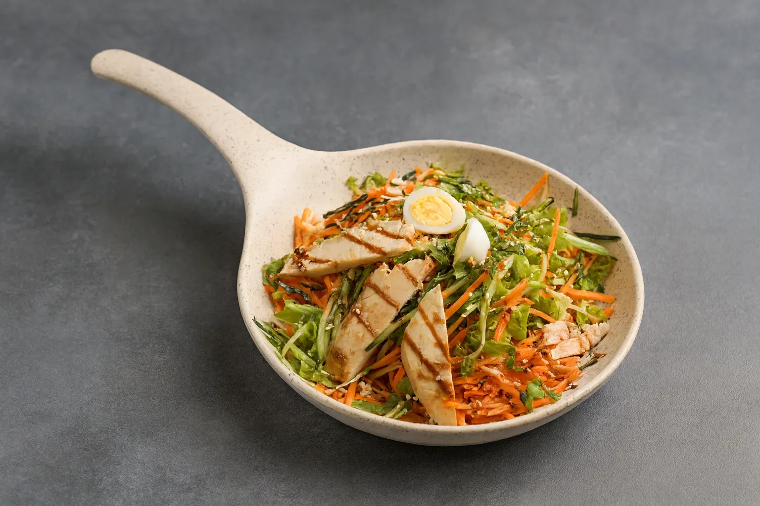 Салат из перепелиных яиц