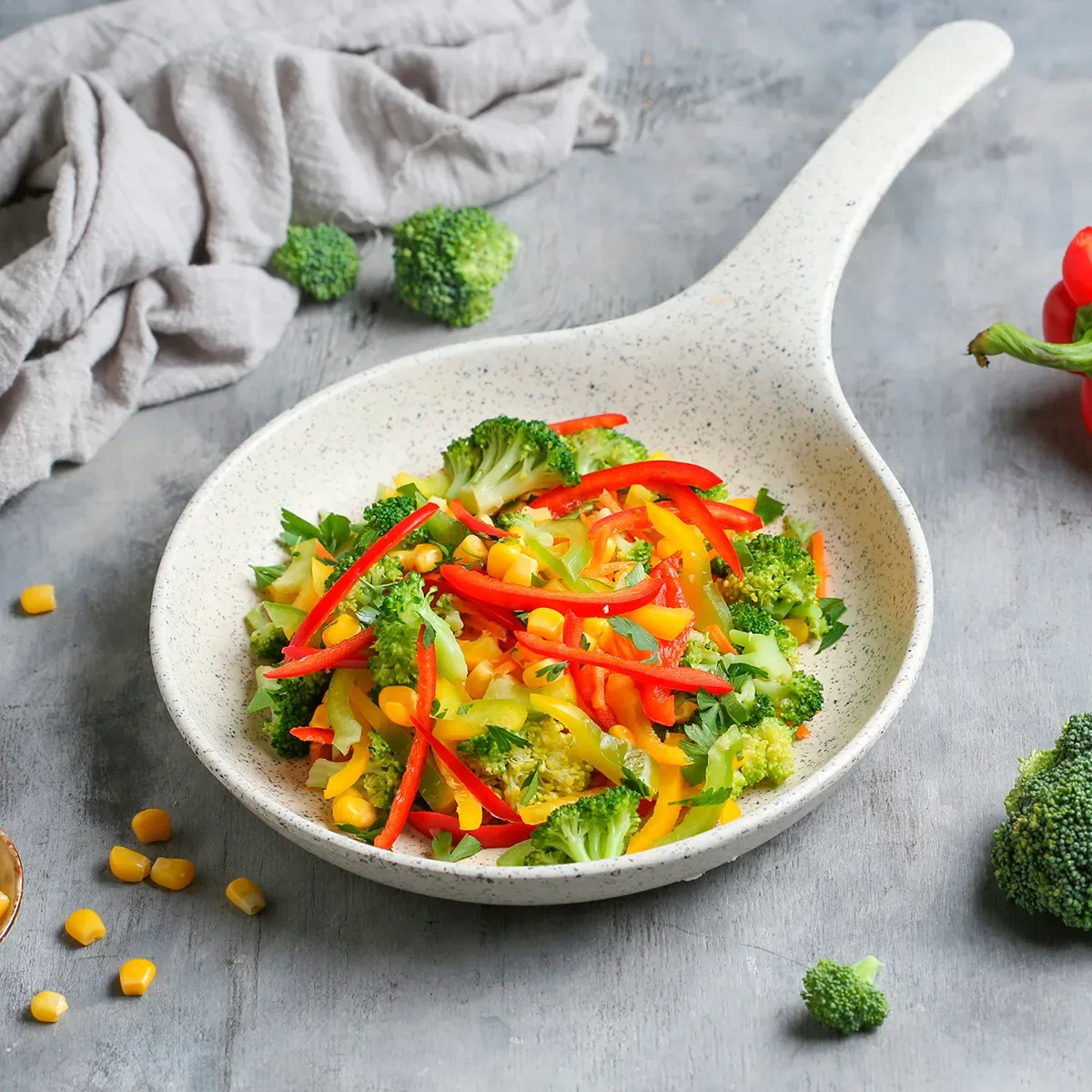 Салат с брокколи