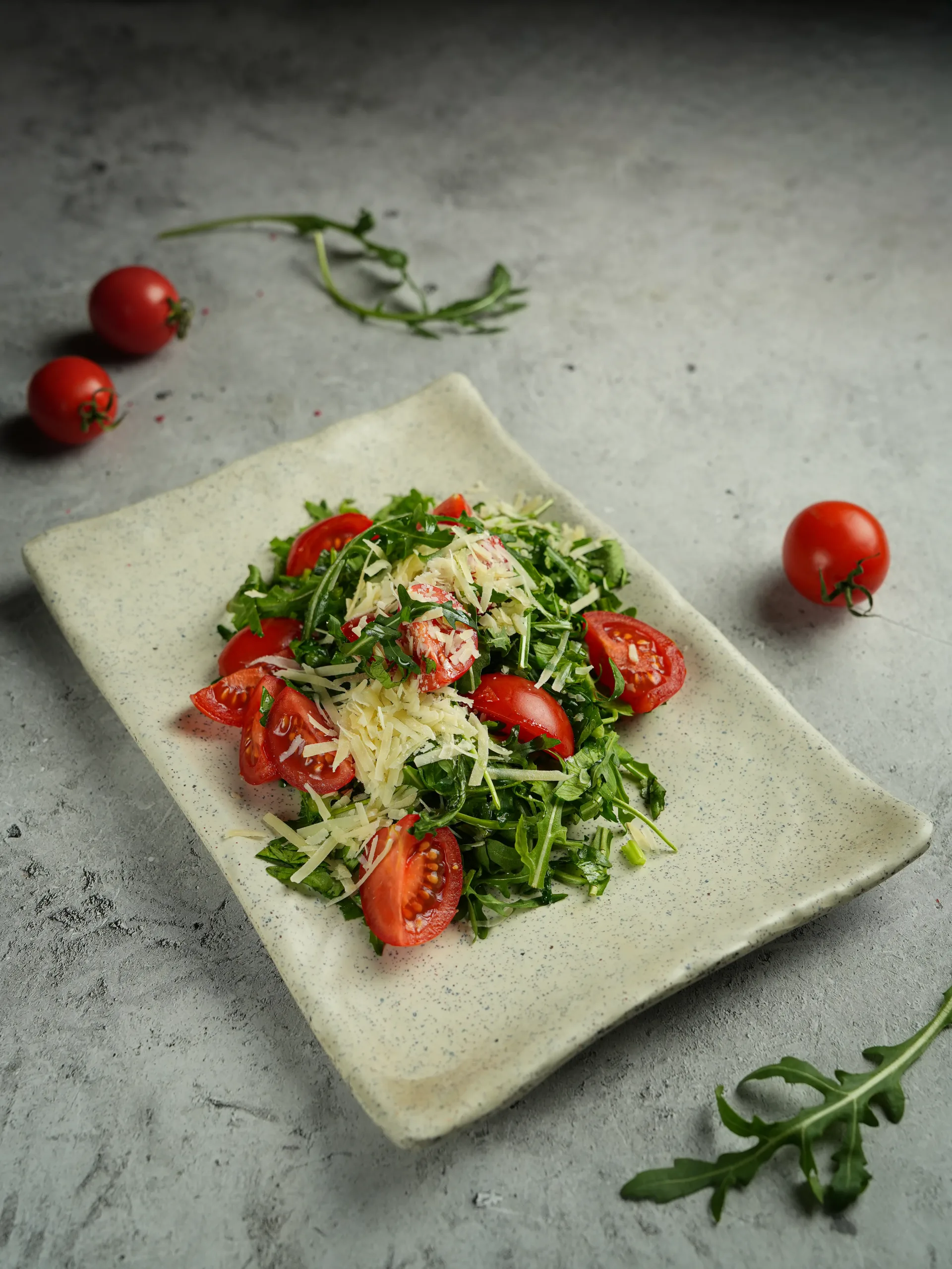 Աղցան նեխուրով և ռուկոլայով