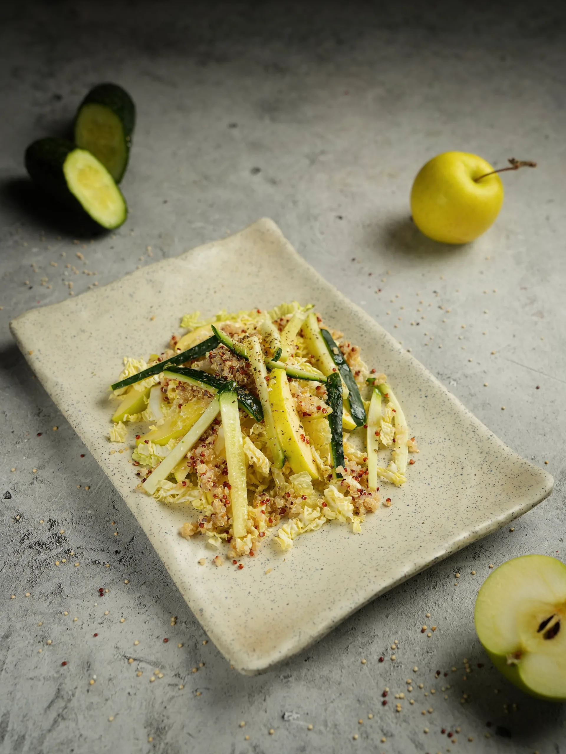 Չինական կաղամբով աղցան քինոայով