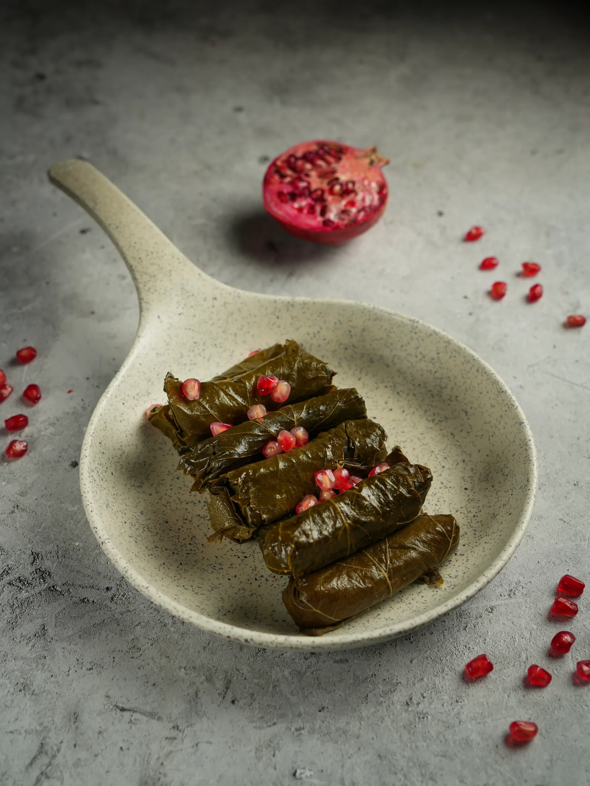 Տոլմա կարմիր ոսպով, բլղուրով (4-հատ )