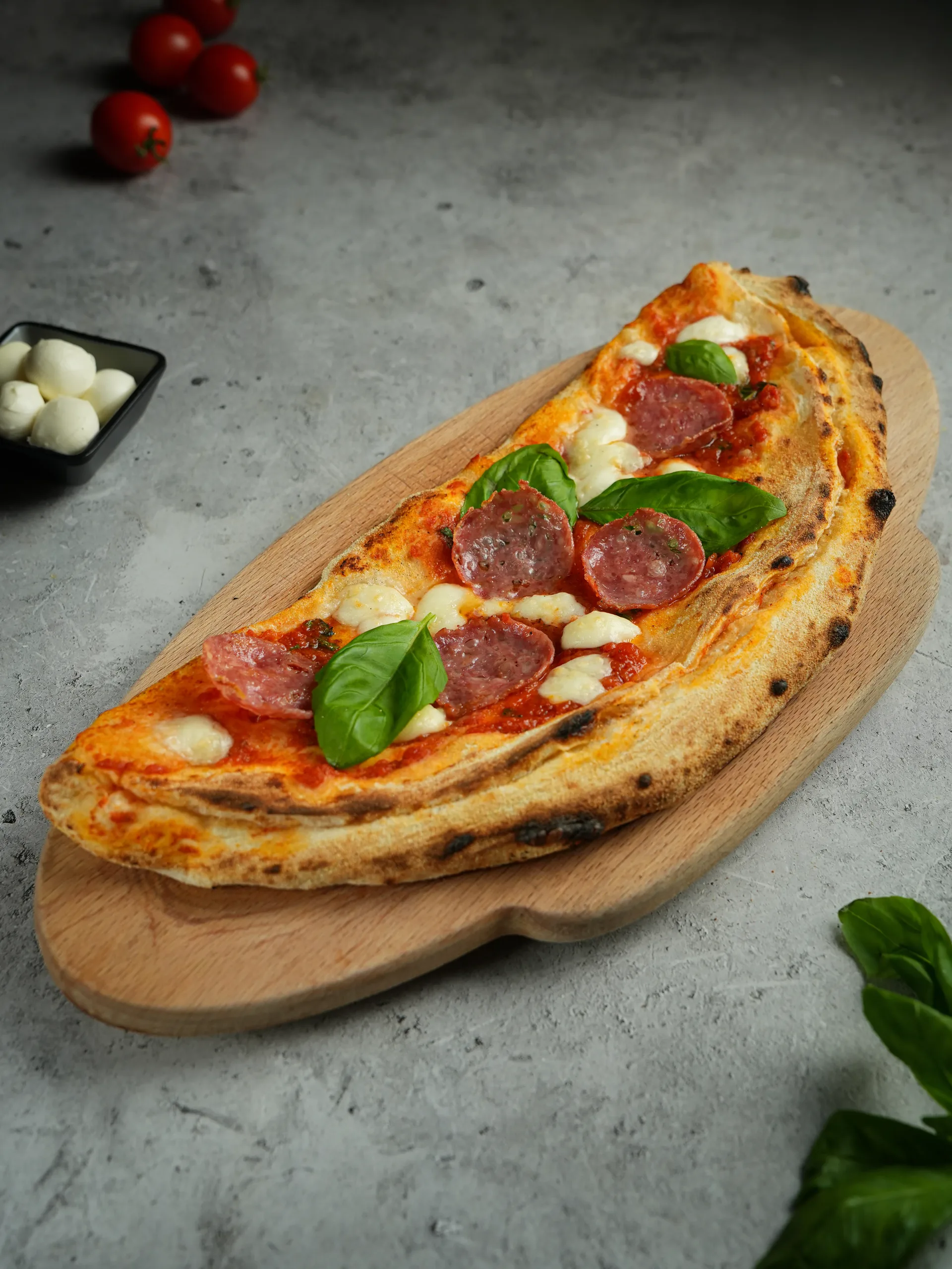 Պիցցա Մեցցո Սալյամի